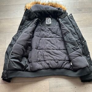 Coats for Winter . Support up to -30•C . New